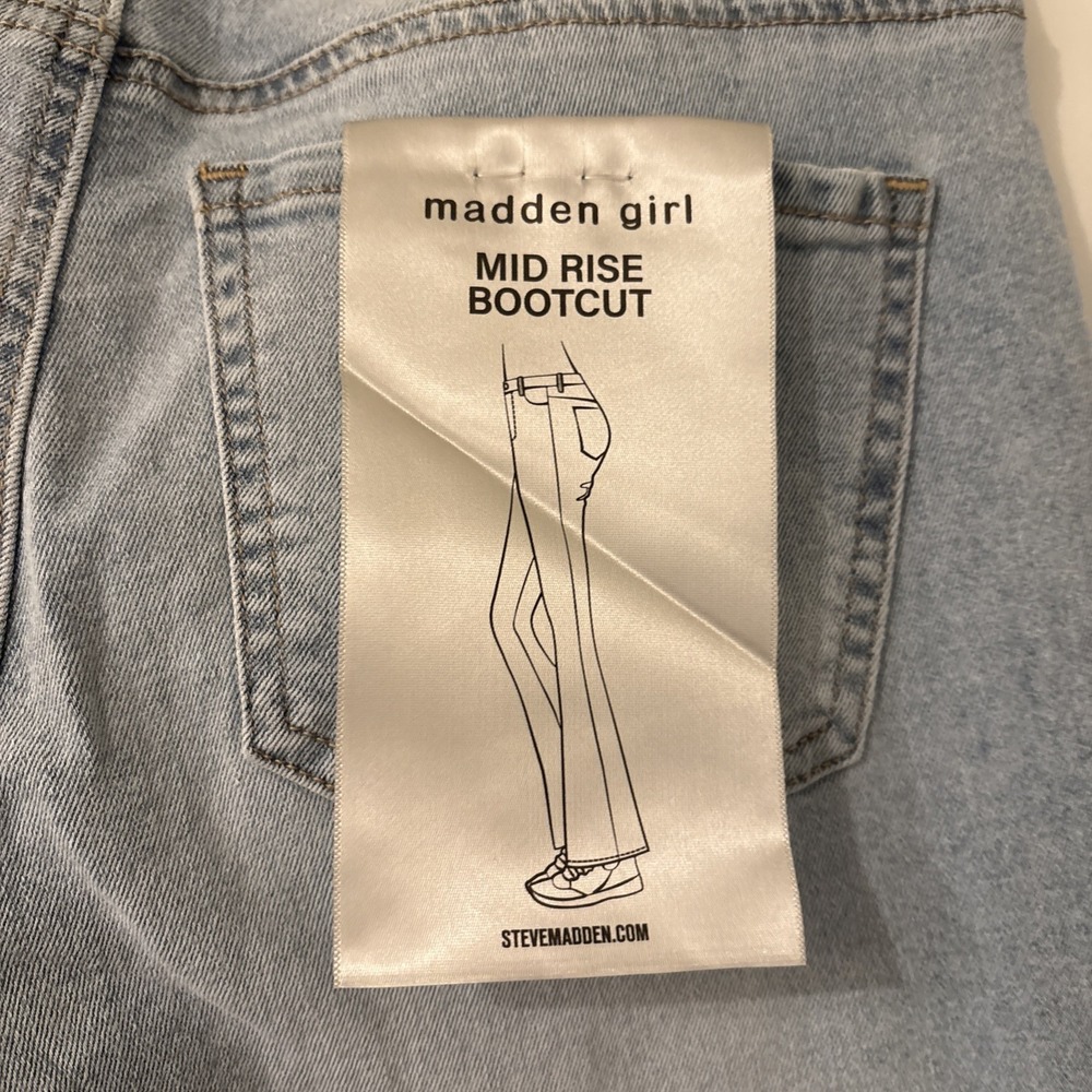Madden Girl Mid Rise Boot Cut Jeans Light Wash Juniors Size 3 - Picture 7 of 16